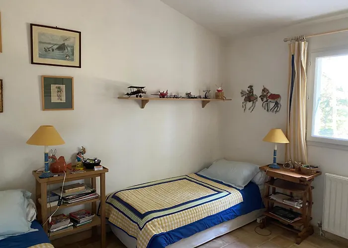 Domaine De Fondouce Bed and Breakfast *